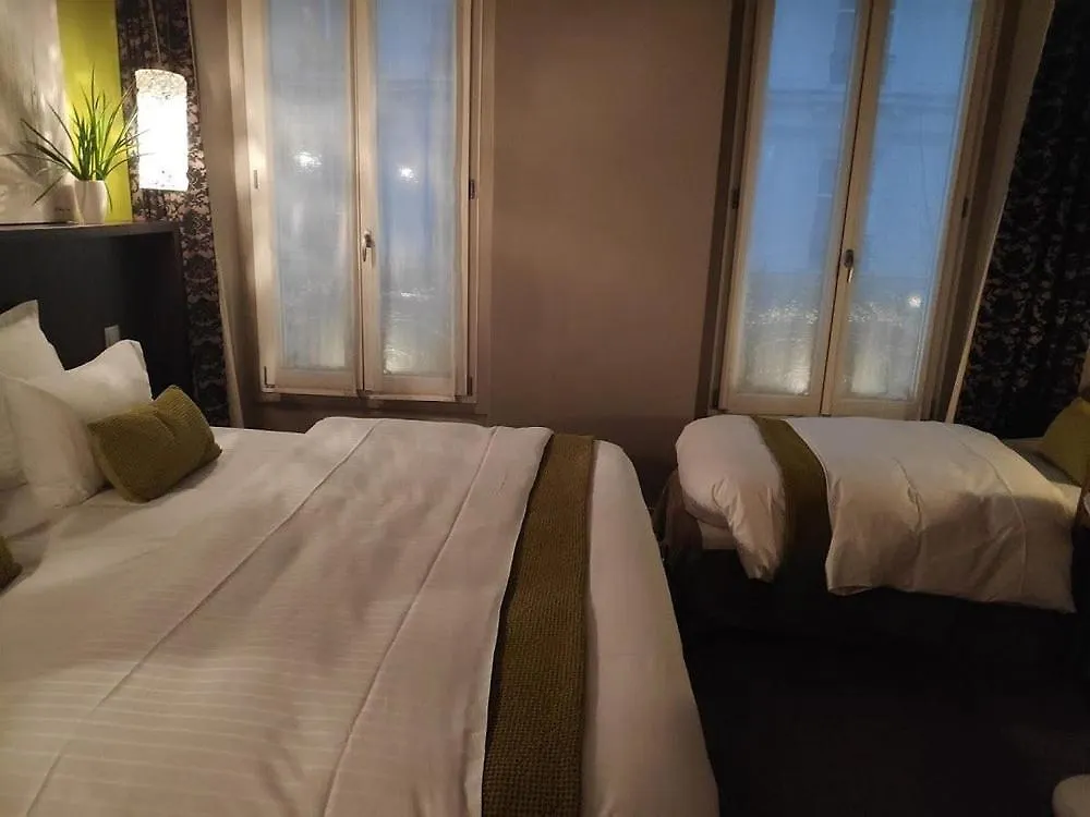 Aparthotel Chambre Louix Champs Elysees Paris